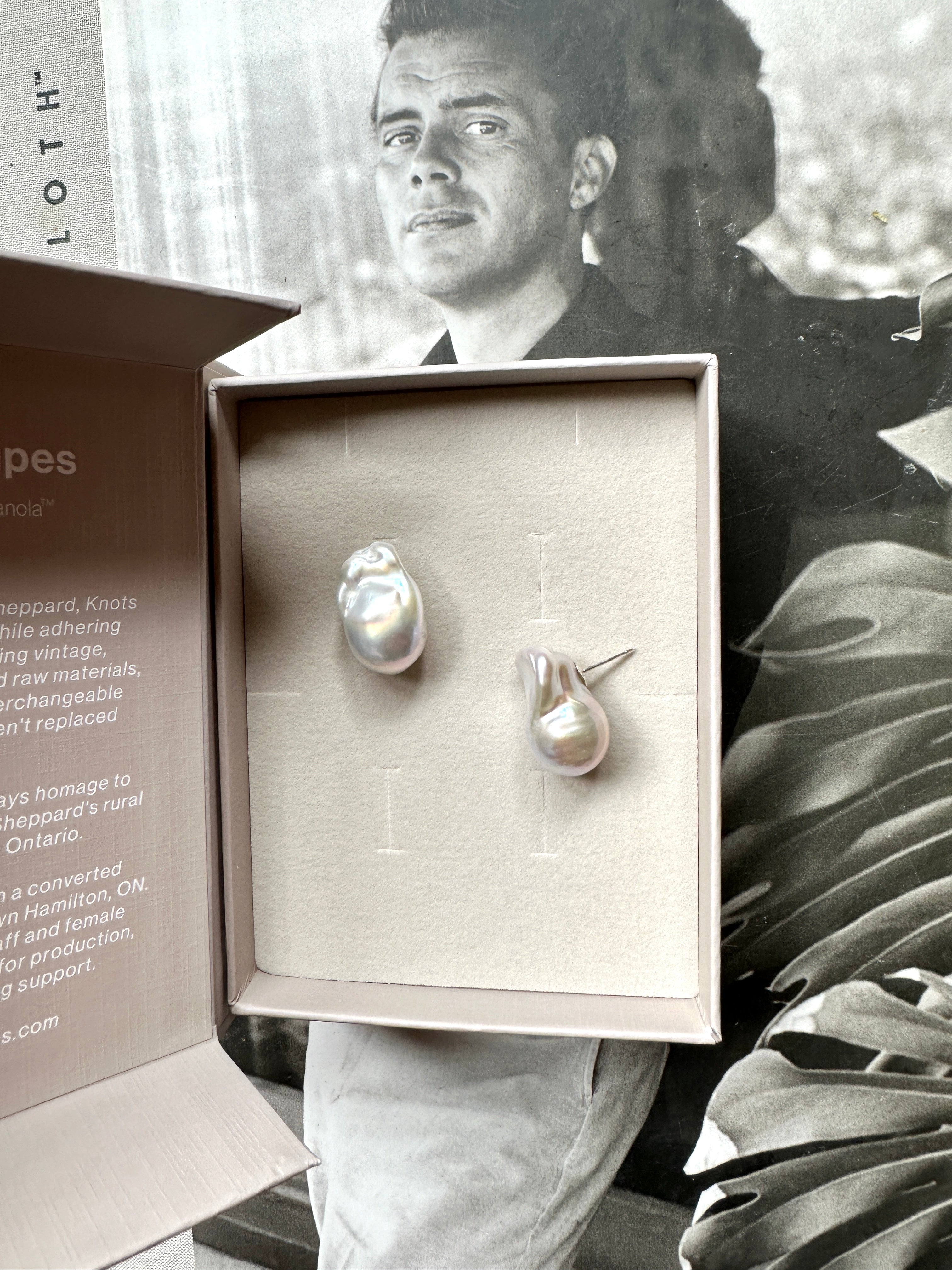 Extra Large Freshwater Pearl Stud Earrings - KnotsandPipes