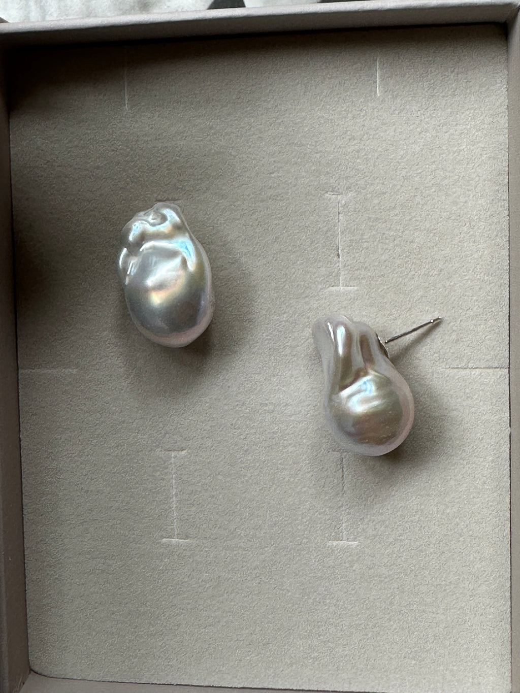 Extra Large Freshwater Pearl Stud Earrings - KnotsandPipes