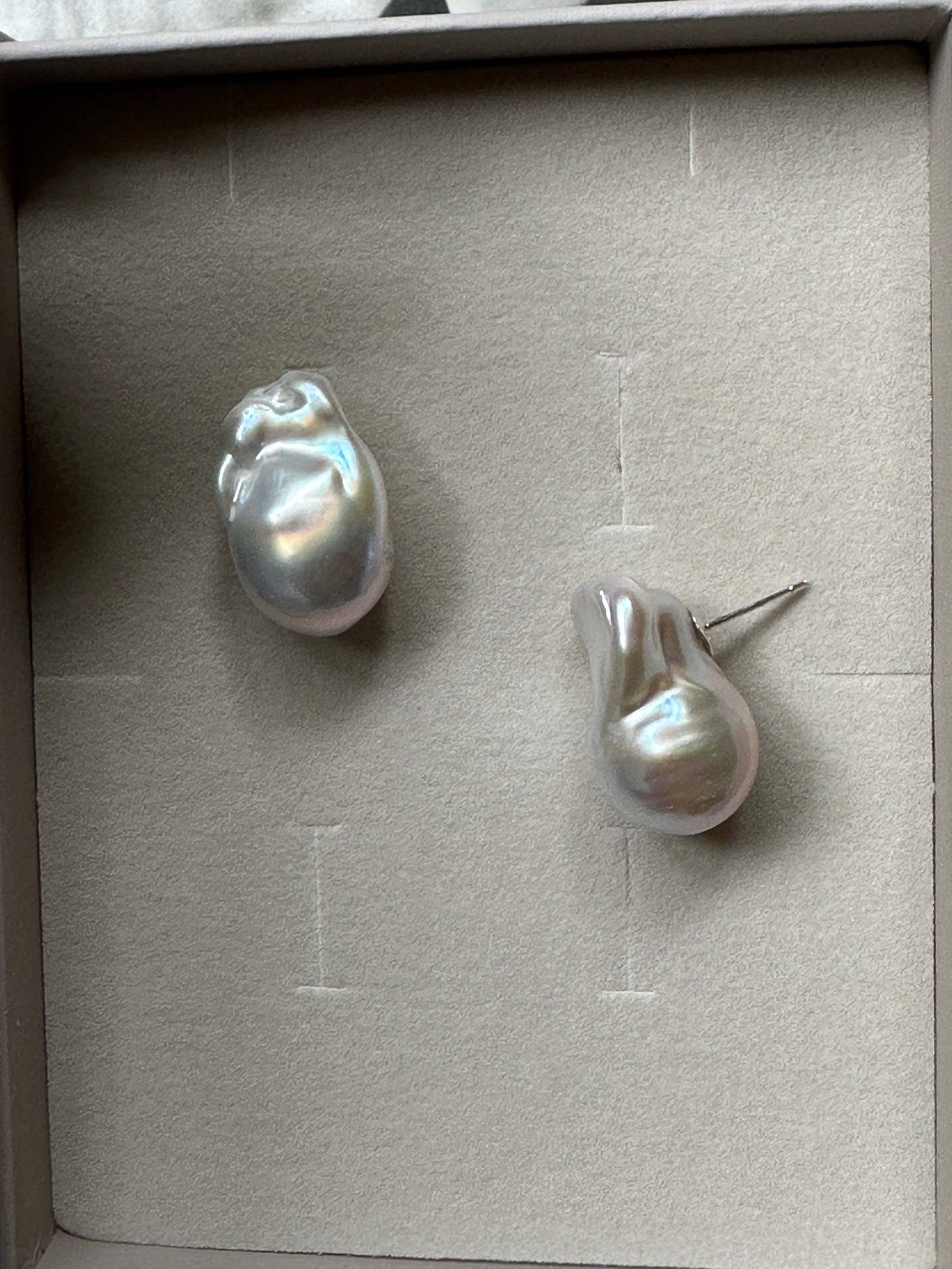 Extra Large Freshwater Pearl Stud Earrings - KnotsandPipes