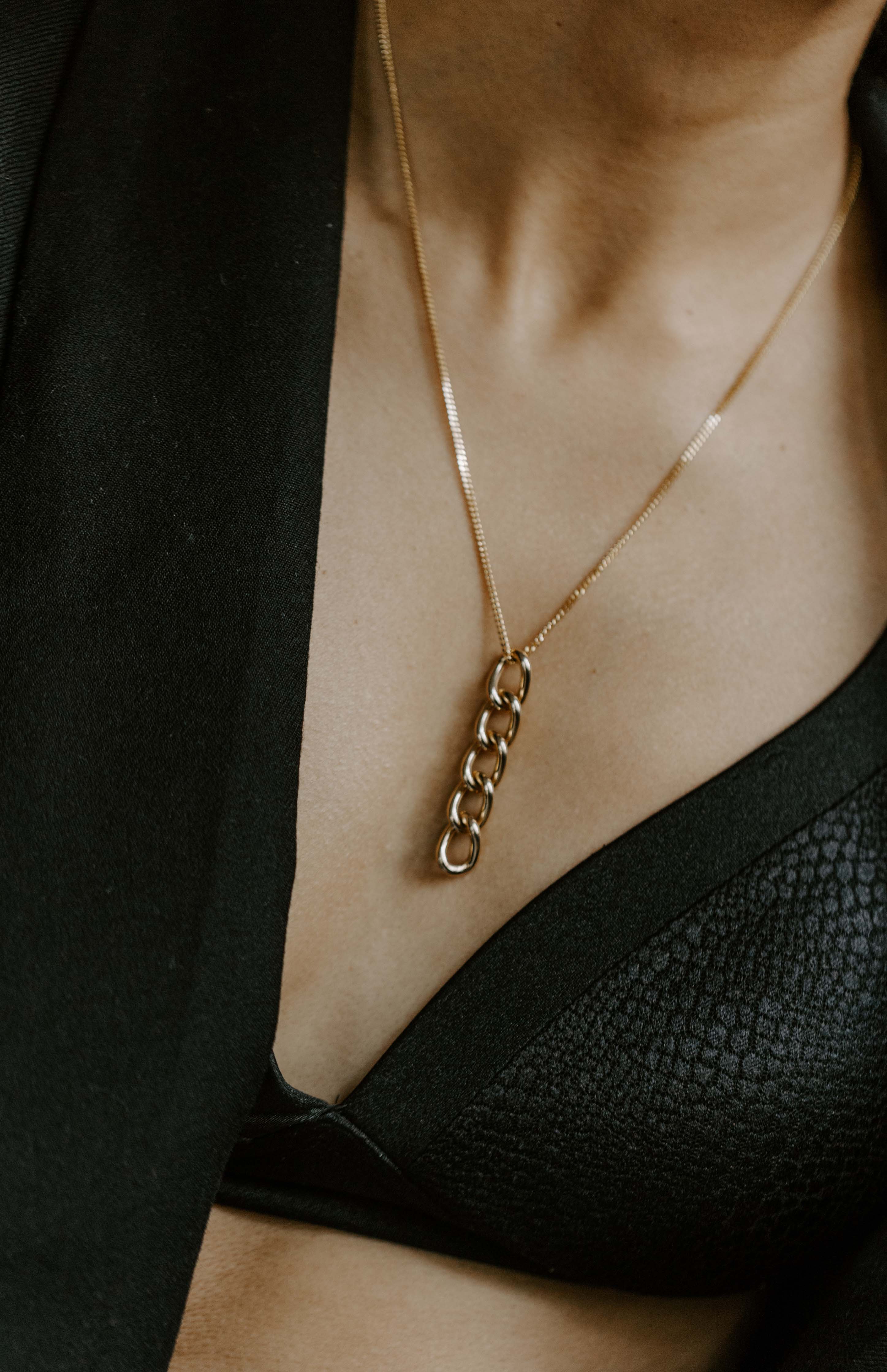 Cuban Link Chain Necklace (20 inches long) - KnotsandPipes
